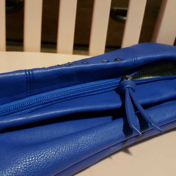 Steve Madden blue clutch - Picture 3 of 8